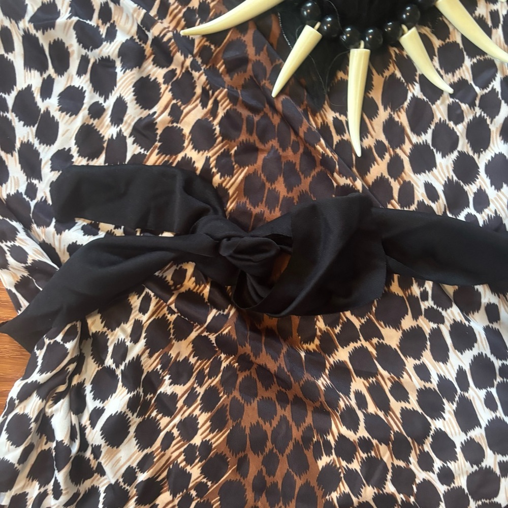 Rubie's Adult Cave Woman Costume and Accessories Standard Size 15076 Halloween - Picture 3 of 11